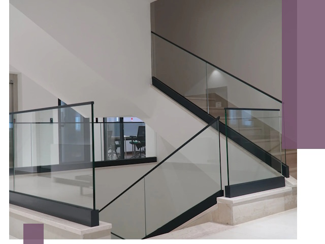 Стеклянные перила премиум-класса с установкой в Сорочинске