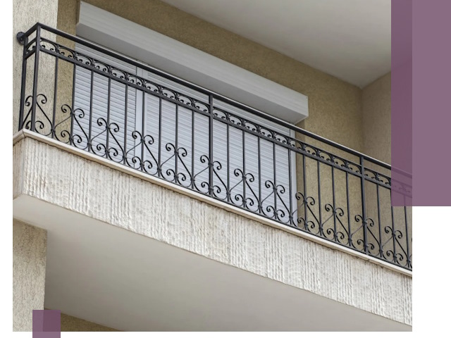 Балконные ограждения из металла и стекла в Сорочинске для домов