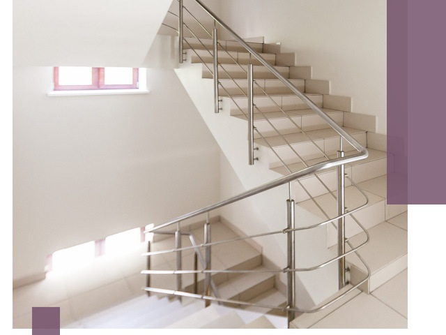 Установка и замена перил в подъезде в Сорочинске