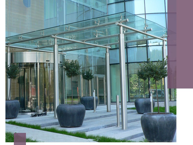 Навесы из стекла на заказ в Сорочинске — монтаж и установка