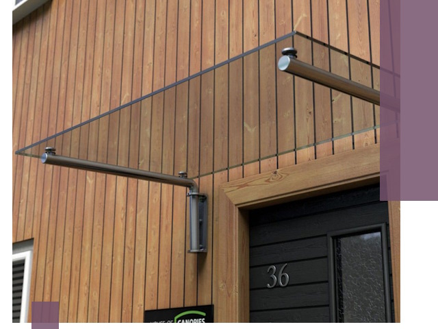 Стеклянные козырьки на входы и фасады в Сорочинске