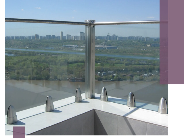 Стеклянные парапеты премиум класса в Сорочинске для домов и бизнесов